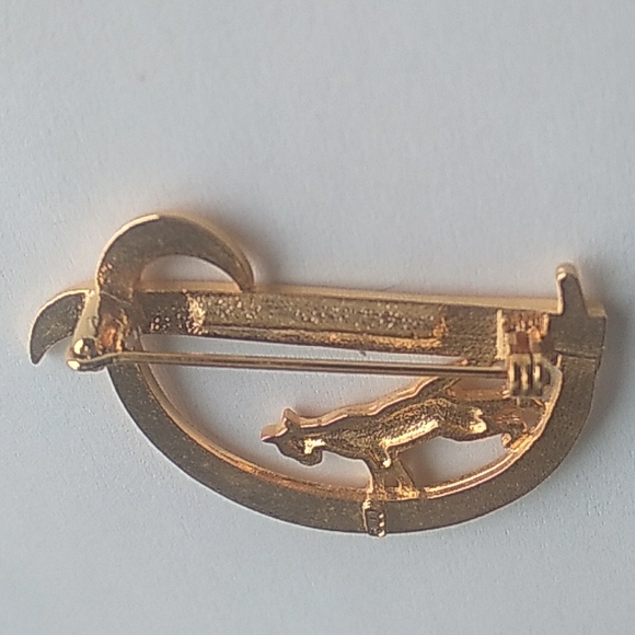 Letter Brooch Pins Initial Letter 'D' with a cat - Picture 3 of 3